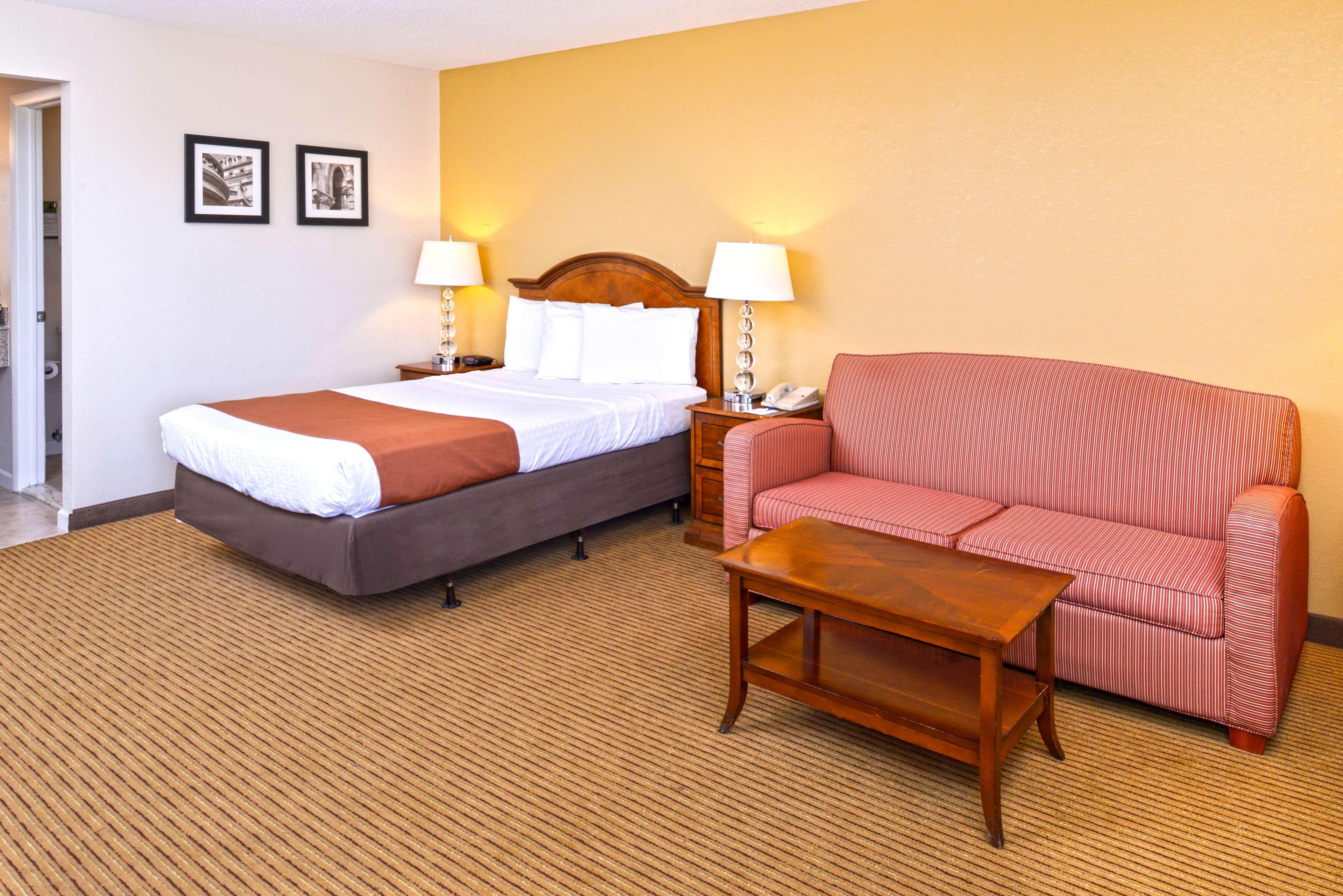 Americas Best Value Inn Plattsburgh Extérieur photo