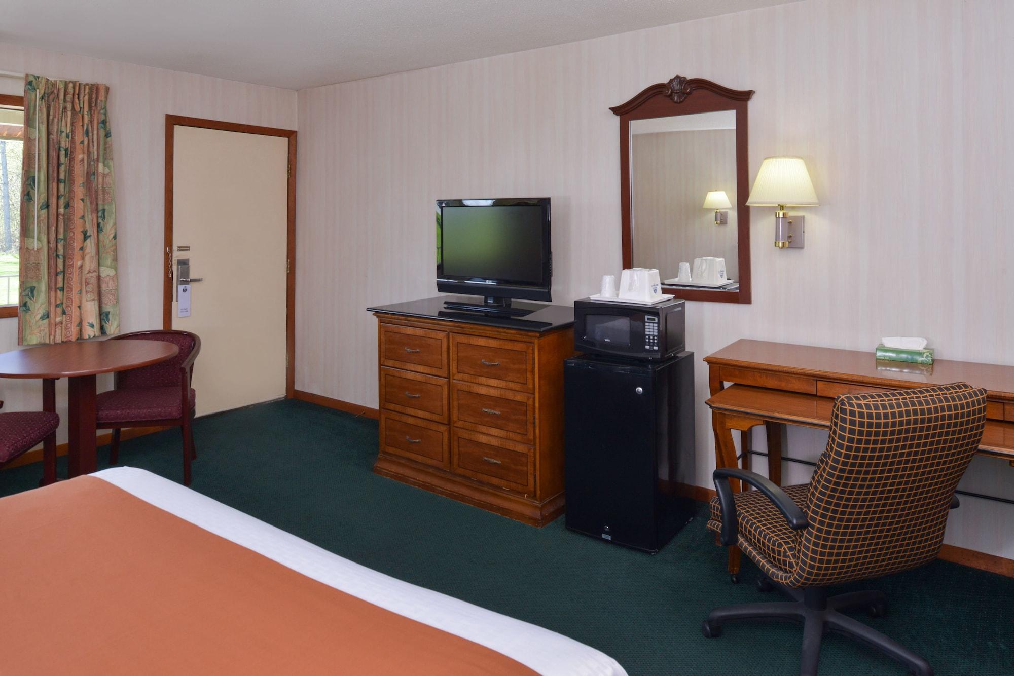 Americas Best Value Inn Plattsburgh Extérieur photo