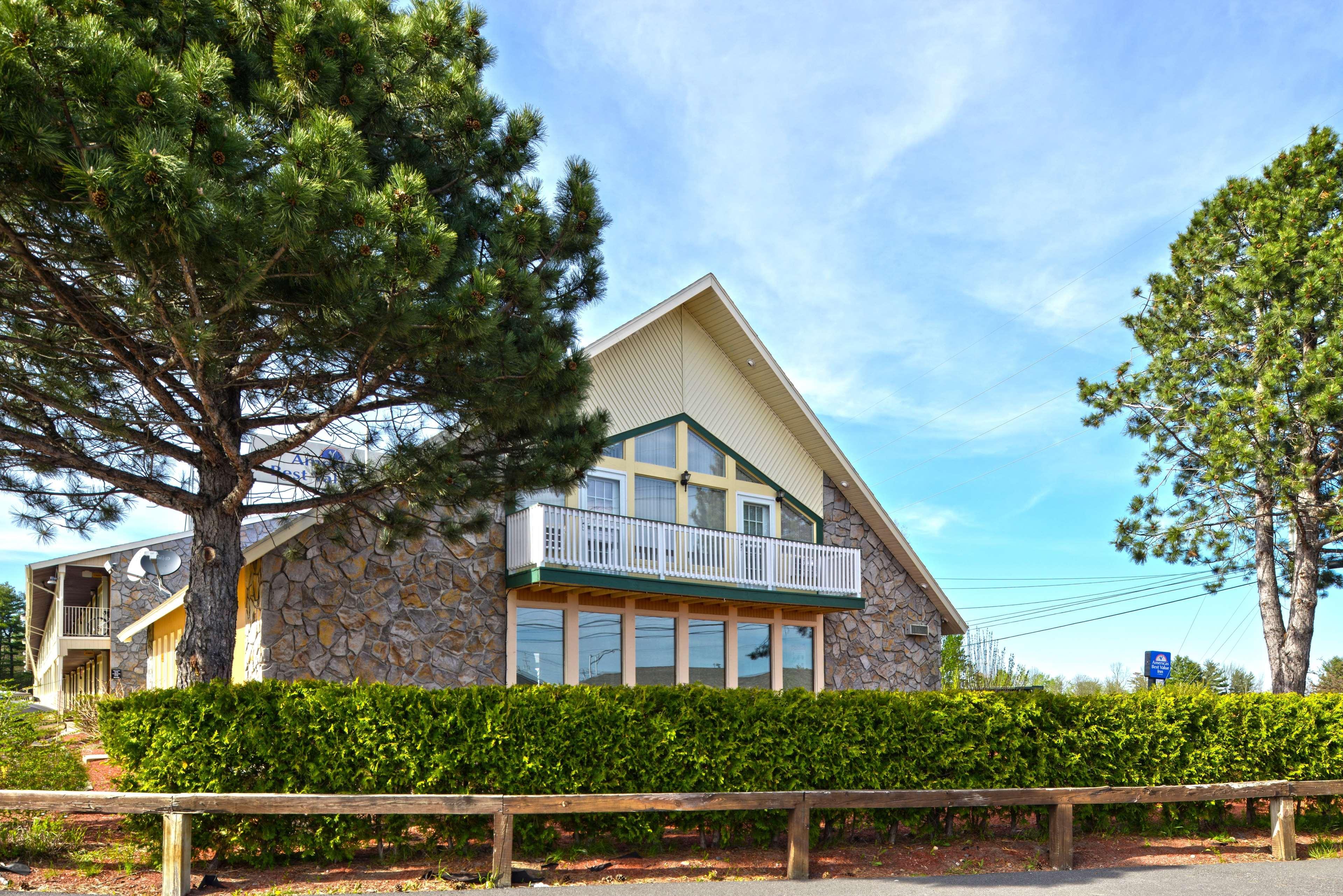 Americas Best Value Inn Plattsburgh Extérieur photo