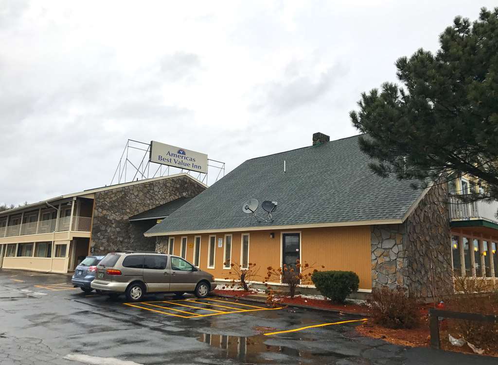Americas Best Value Inn Plattsburgh Extérieur photo