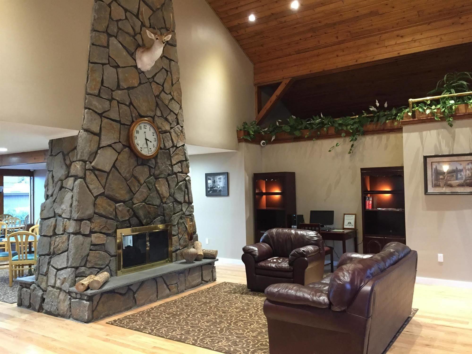 Americas Best Value Inn Plattsburgh Extérieur photo