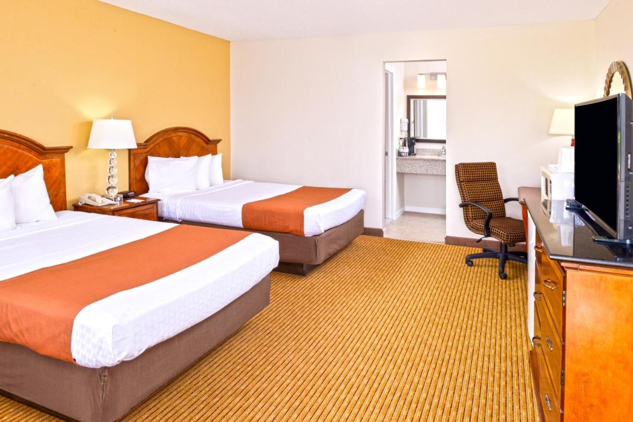 Americas Best Value Inn Plattsburgh Extérieur photo